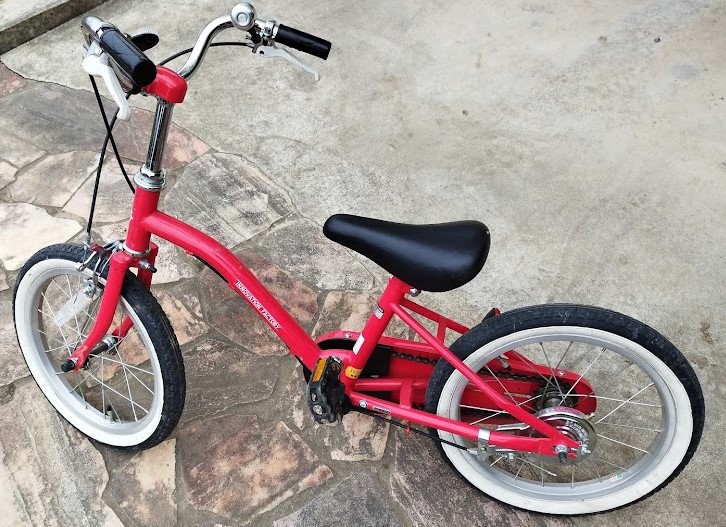 真っ赤な自転車